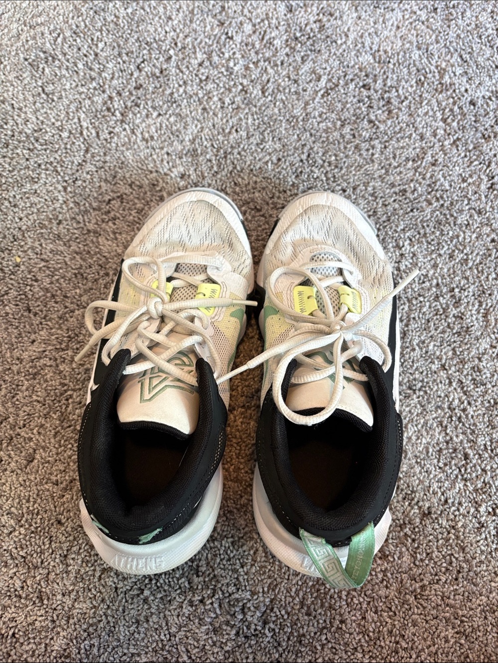 Nike Kids Gray and Mint Lace-Up Sneakers Basketball/volleyball